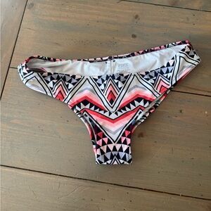 Trendy Geometric Bikini Bottom from VS